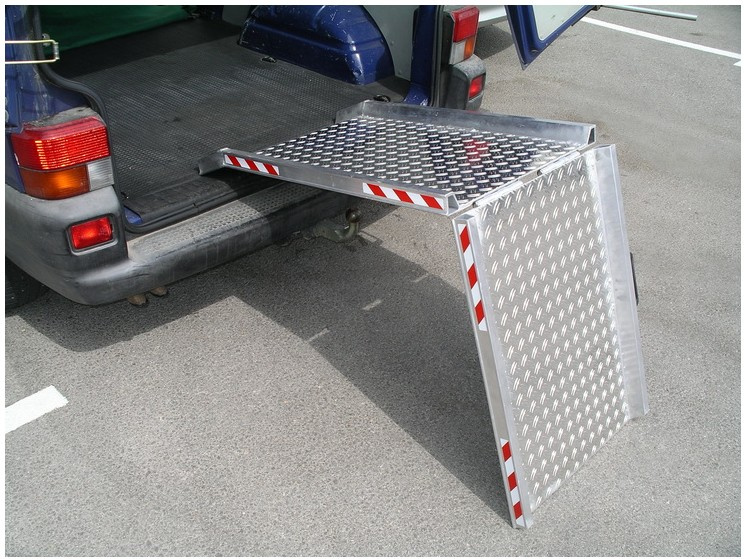 Szeroka składana rampa załadowcza ALTEC AWR-F (083.55.010)